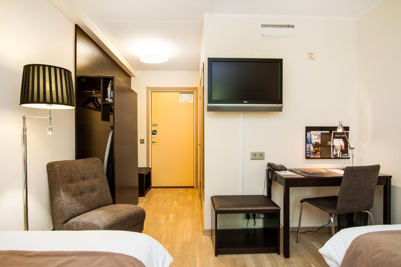 Aronsborgs Konferenshotel Bålsta Екстериор снимка