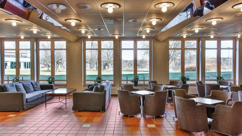 Aronsborgs Konferenshotel Bålsta Екстериор снимка