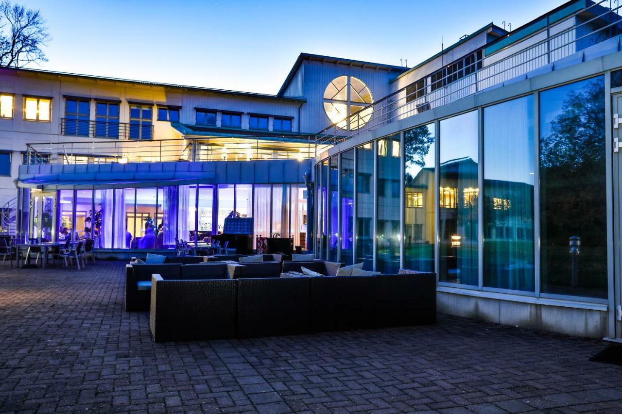 Aronsborgs Konferenshotel Bålsta Екстериор снимка